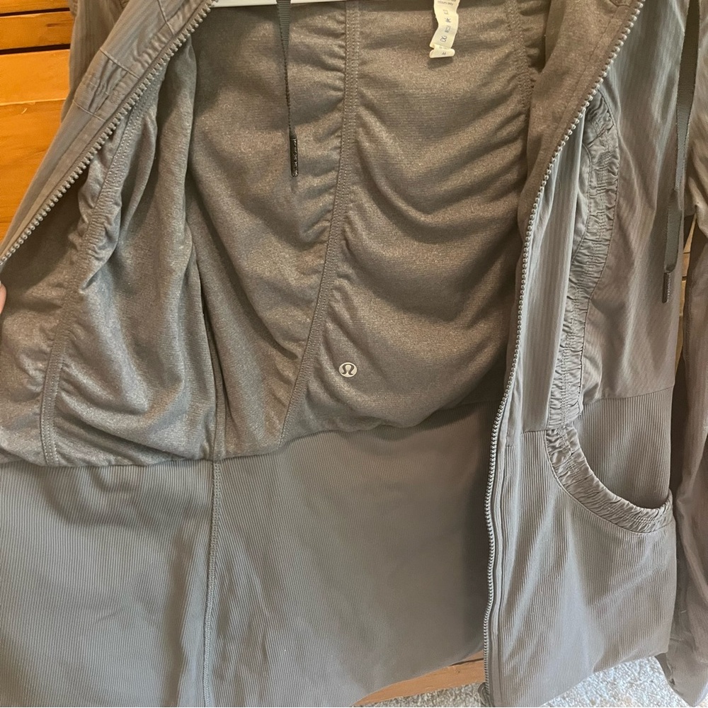 Lululemon Reversible Gray Jacket - image 8